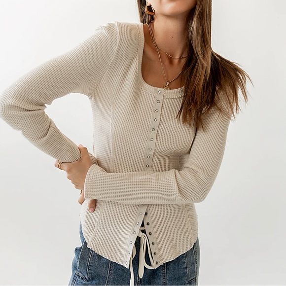 Very J Tops - Oatmeal Waffle Knit Button Up Top | Size M | NWT | Panel Detail Long Sleeve